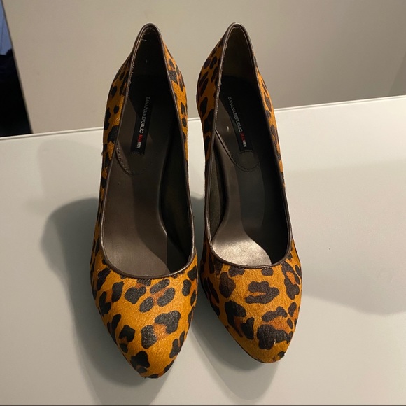 BANANA REPUBLIC X MADMEN Genuine Calf Fur Heels - Picture 5 of 7